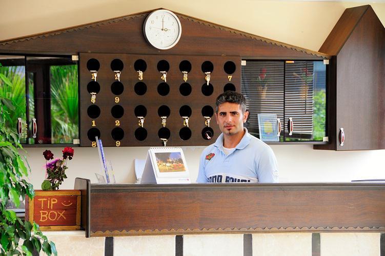 Las Palmeras Hotel Çamyuva Dış mekan fotoğraf