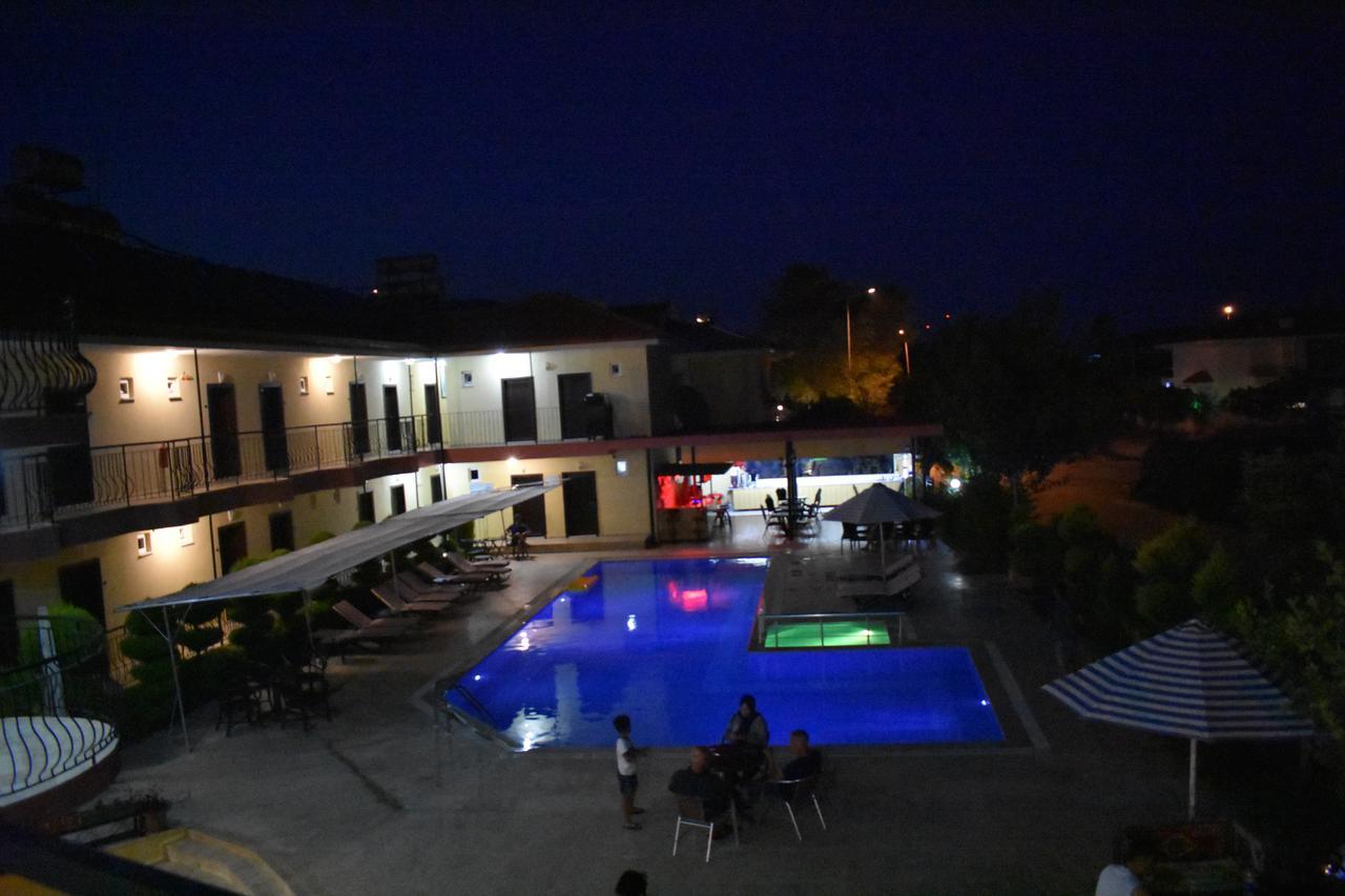 Las Palmeras Hotel Çamyuva Dış mekan fotoğraf