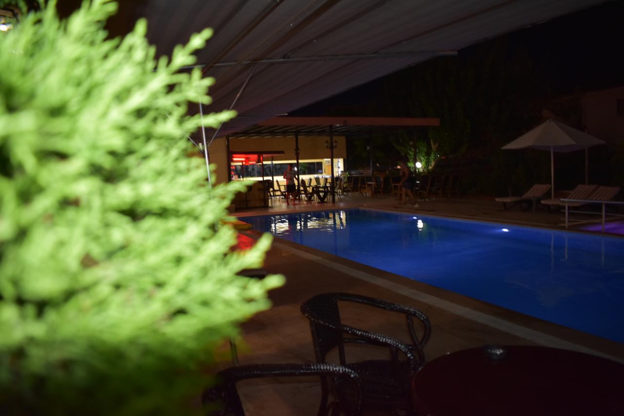 Las Palmeras Hotel Çamyuva Dış mekan fotoğraf